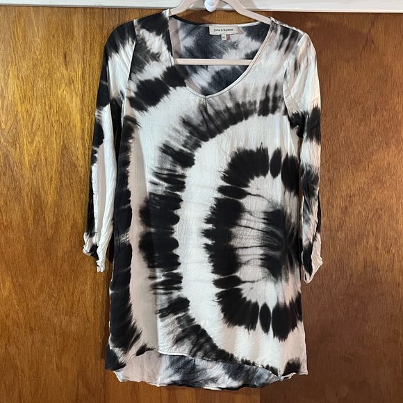 june & hudson Dresses & Skirts - JUNE & HUDSON Black & White Mini Dress Sz XS